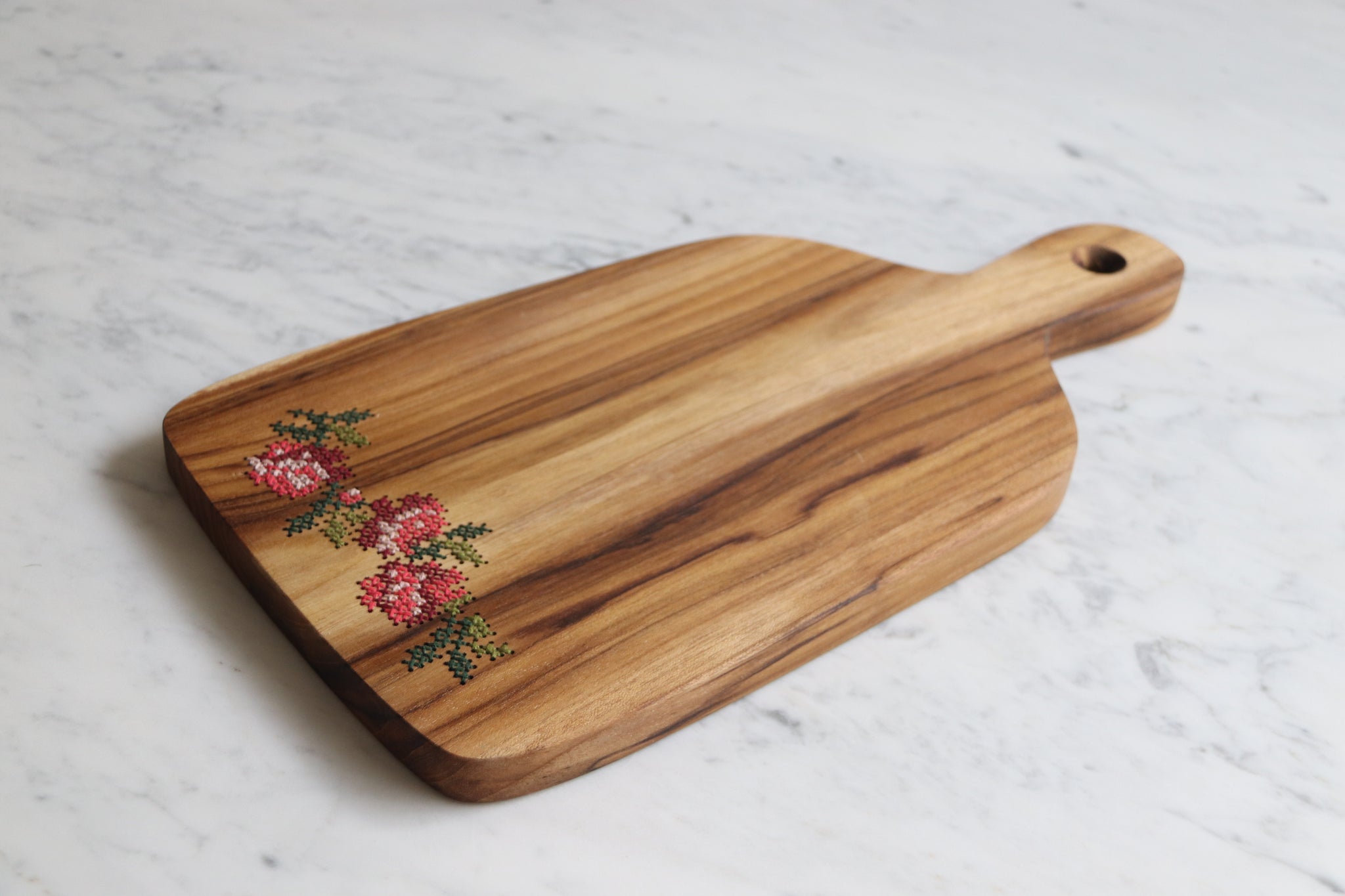 TABLA CON MANGO GUÍA ROSAS