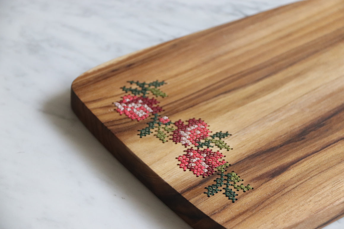 TABLA CON MANGO GUÍA ROSAS